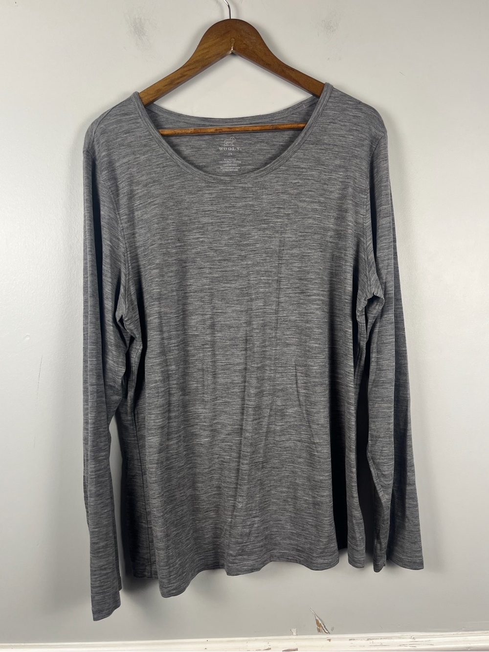 WoolX grey long sleeve merino wool shirt size 1X FLAW